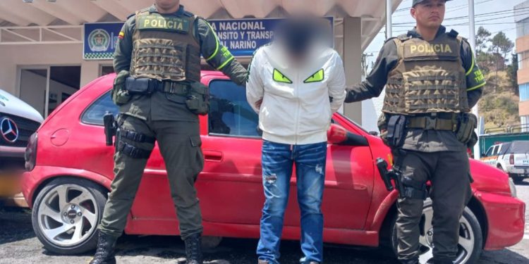 CAPTURADO EN LA VÍA IPIALES-PASTO, CARGÓ SU CARRO CON 50 KILOS DE PASTA BASE DE COCA